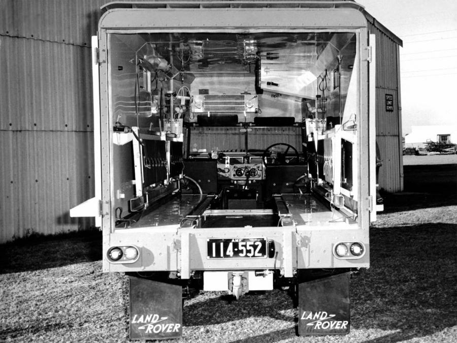  Land Rover Series IIA 109 GS Ambulance 1963 года  (фото 3 из 4)